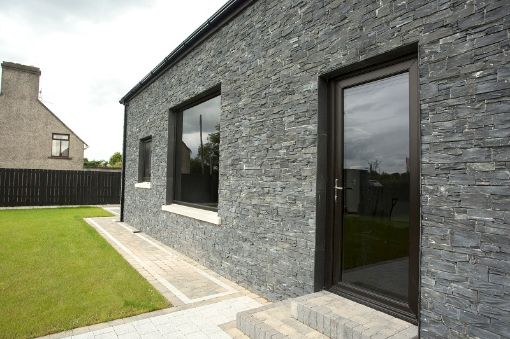 Picture of New Black Z Stone with Clips (0.363m2 per Box)
BTSNEWBLKZSTONEWC