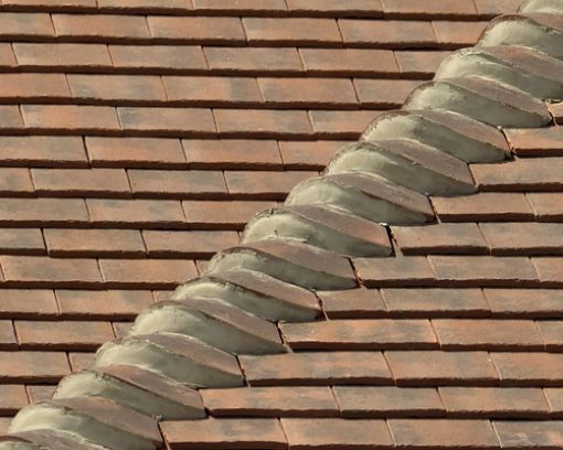 Picture of Redland Plain Bonnet Hip 02 Brown
10002496 (168)