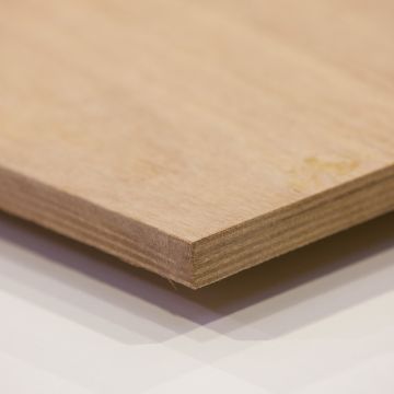 Picture of 5.5mm x 2440mm x 1220mm Hardwood Plywood
ESW B/BB Euca Faced Pop CorePhenolic Glue Plywood E1 CE4 EN636-3EN314-2 Class 3