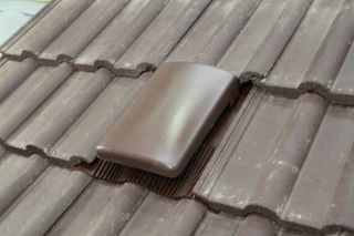 Picture of Klober Universal Vent Tile Base & Cap Terracotta
KG985434 (10)