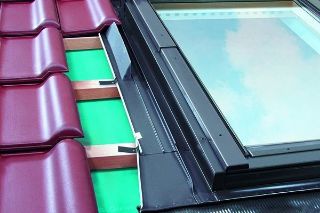 Picture of Fakro 660mm x 1180mm 45mm Tile Flashing
EZV-A 04