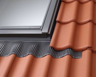 Picture of Velux 1340mm x 980mm Replacement Single Tile Flashing
EW UK04 0000