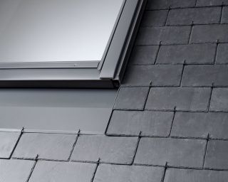 Picture of Velux 1340mm x 980mm Recessed 8mm Slate Flashing Including BDX Collar
EDN UK04 2000